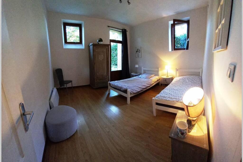 Agonges Suite Dans Le Jardin Du Chateau מראה חיצוני תמונה
