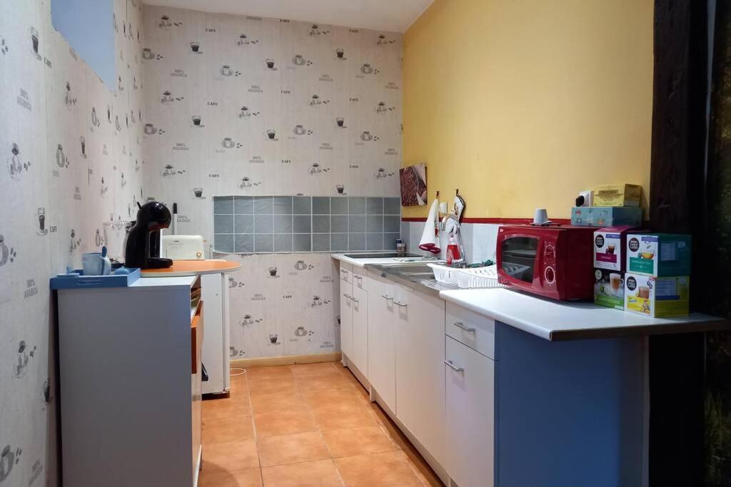 Agonges Suite Dans Le Jardin Du Chateau מראה חיצוני תמונה